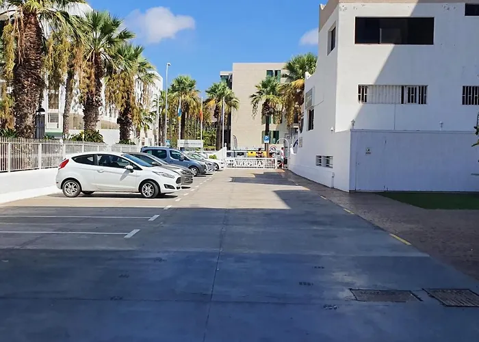 Adults Only Sunny Quiet Apartment In Center Of Las Americas